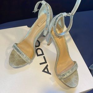 Beautiful Aldo shoes.  used a hand full of times